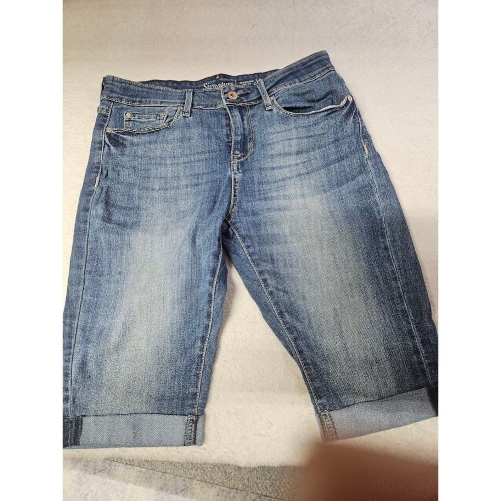 Signature by Levi Strauss  Shorts Womens 8 W29 Blue Denim Bermuda